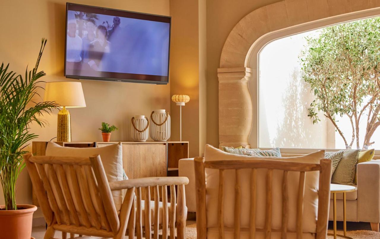 Universal Hotel Cabo Blanco - Adults Only Colonia de Sant Jordi Esterno foto