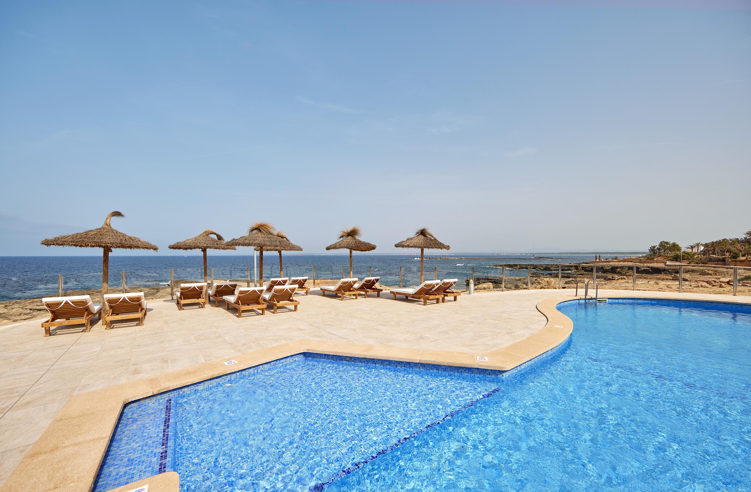 Universal Hotel Cabo Blanco - Adults Only Colonia de Sant Jordi Esterno foto