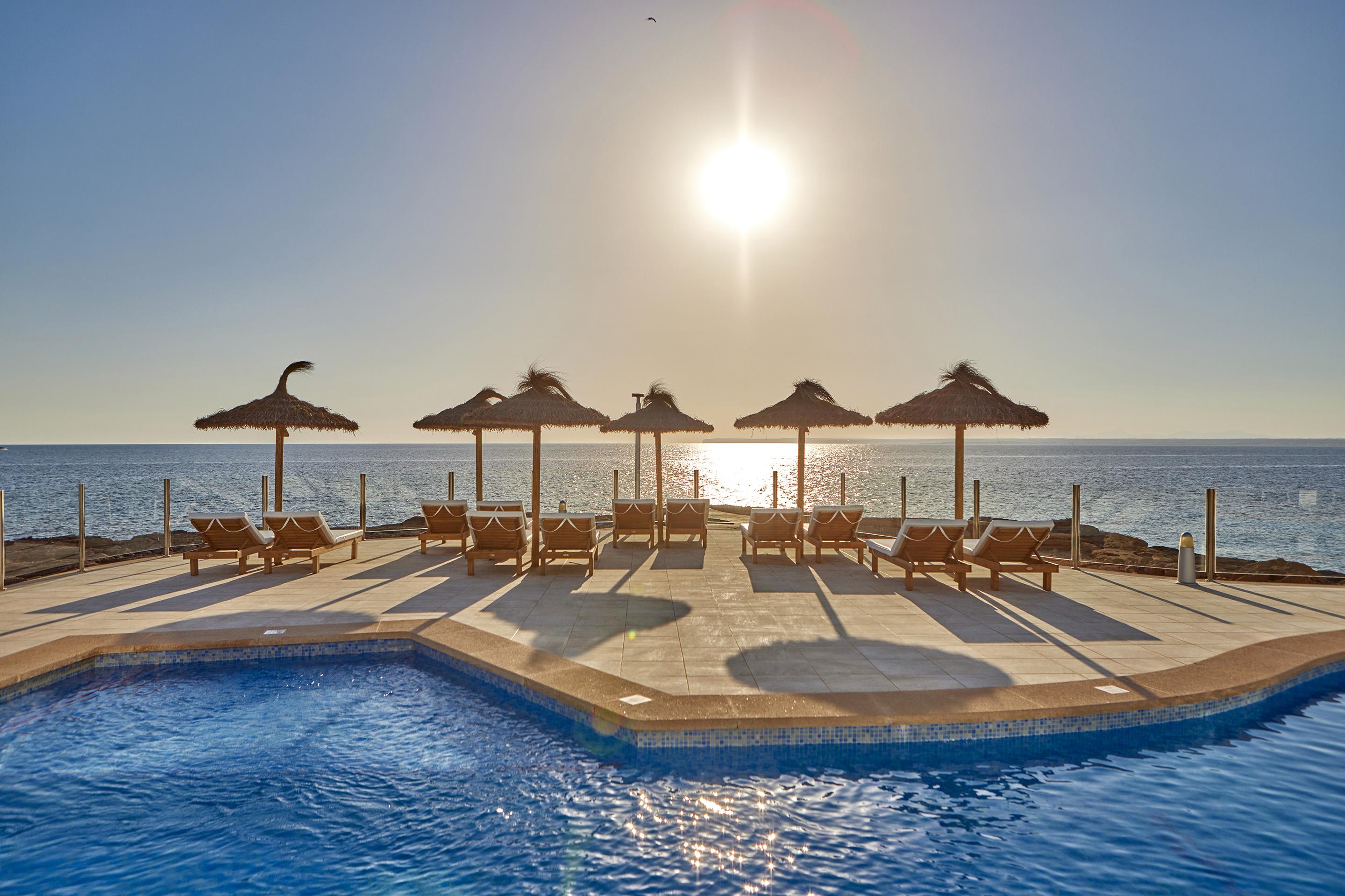 Universal Hotel Cabo Blanco - Adults Only Colonia de Sant Jordi Esterno foto