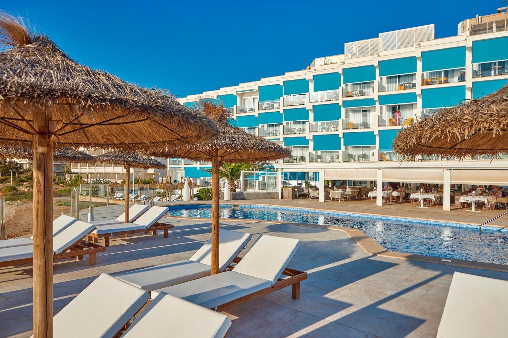 Universal Hotel Cabo Blanco - Adults Only Colonia de Sant Jordi Esterno foto