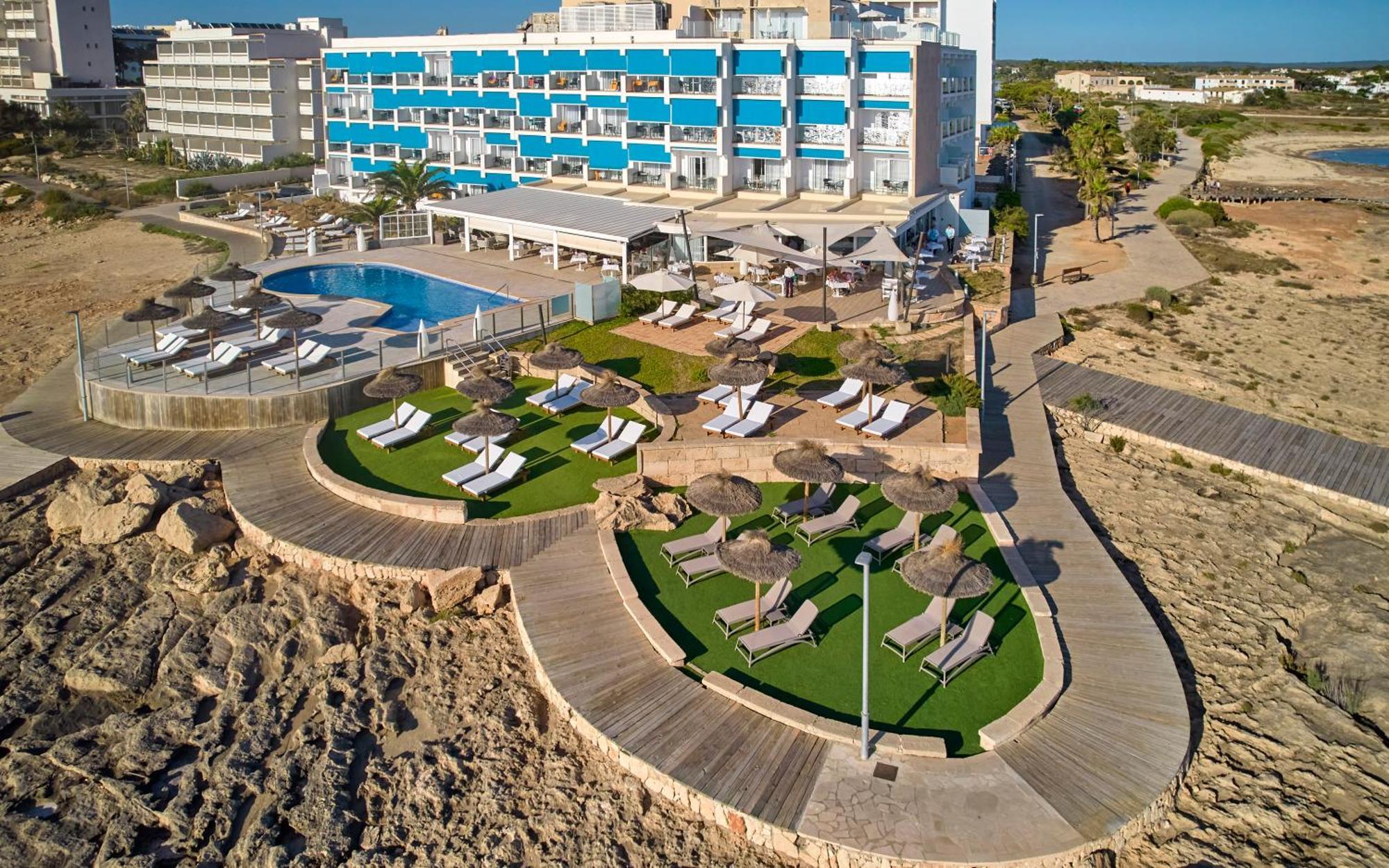 Universal Hotel Cabo Blanco - Adults Only Colonia de Sant Jordi Esterno foto