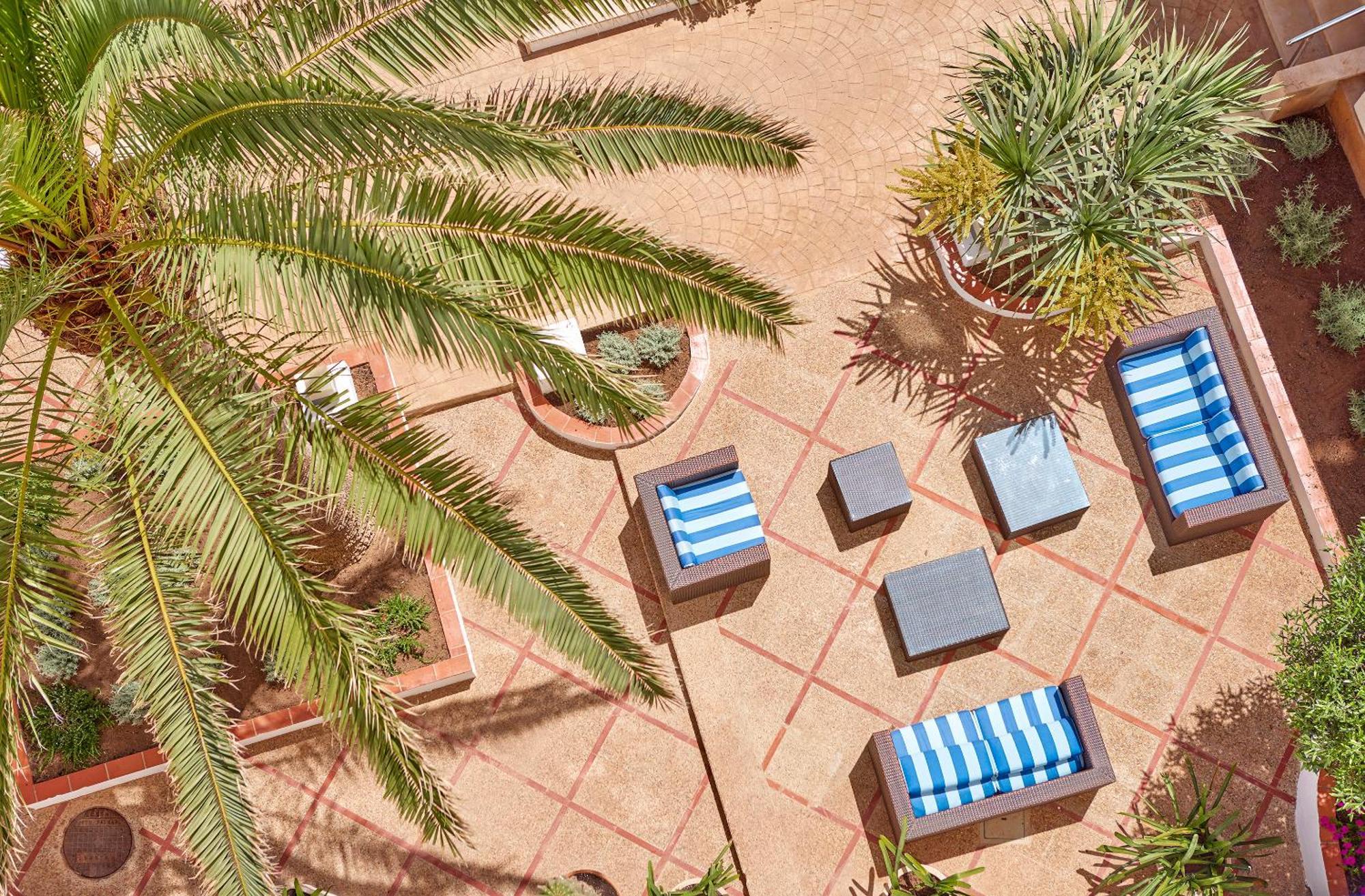 Universal Hotel Cabo Blanco - Adults Only Colonia de Sant Jordi Esterno foto